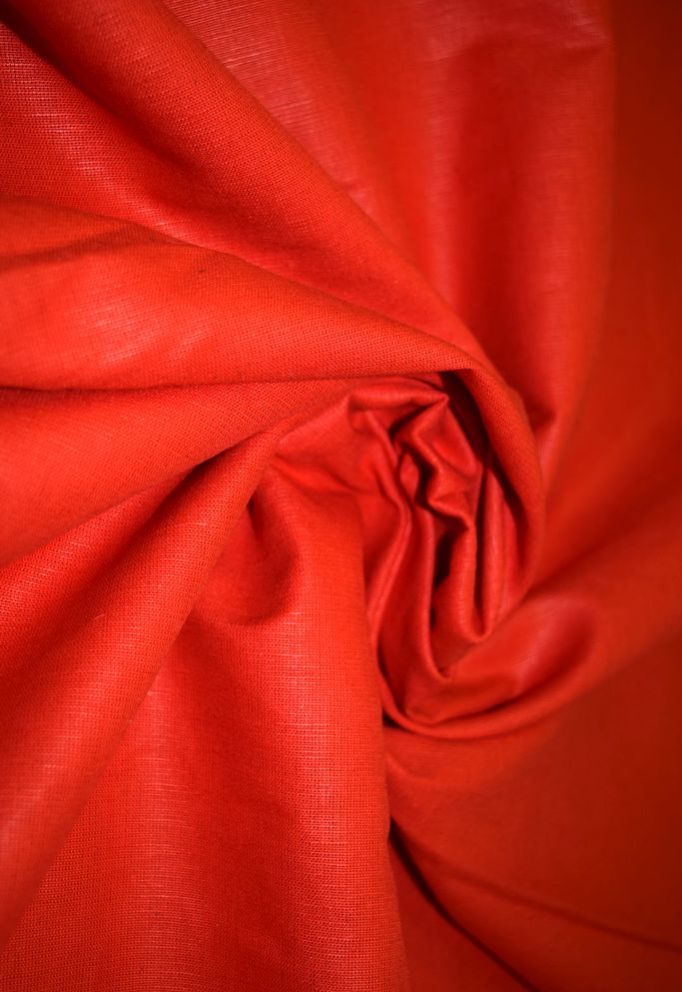 Ткань красный лен