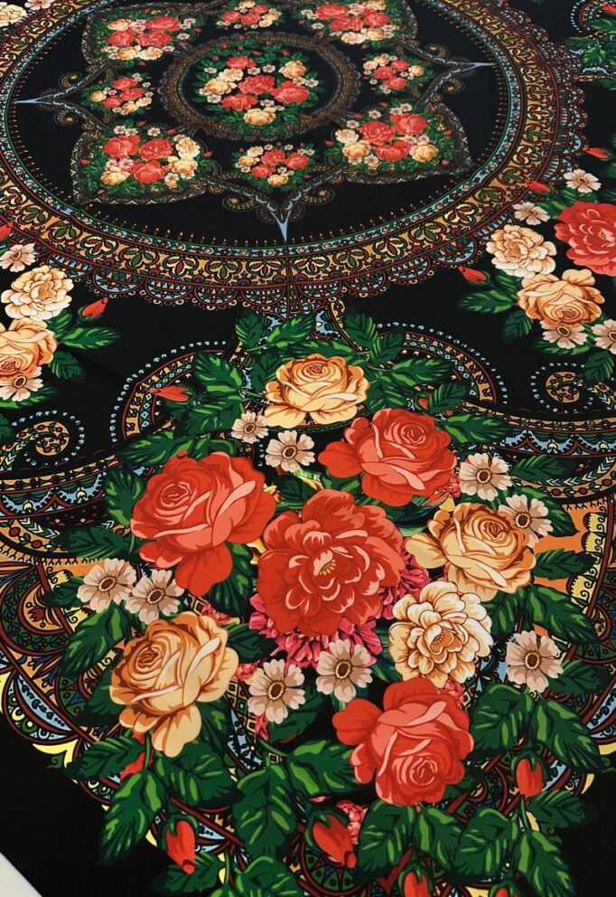 Ткань в павлопосадском стиле