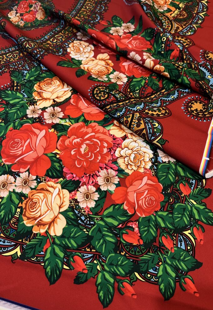 Ткань в павлопосадском стиле