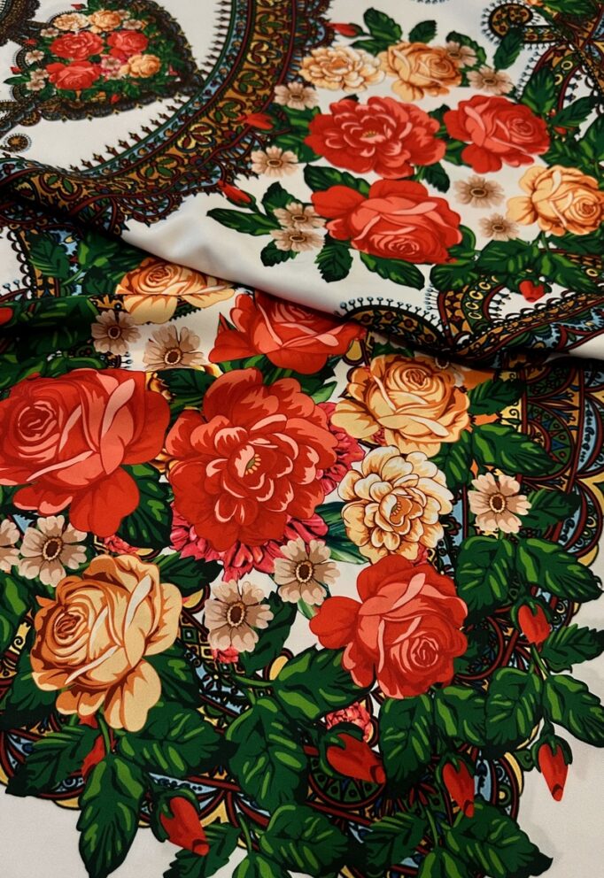 ткань с павлопосадскими узорами